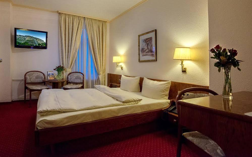 Hotel Am Kochbrunnen Wiesbaden Exteriér fotografie